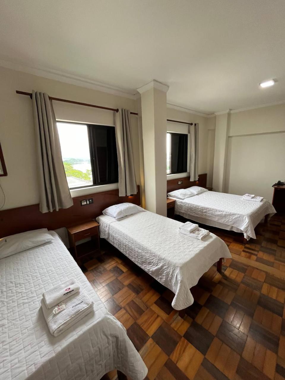 Acomodare Hotel- Sob Nova Direcao Tubarão Esterno foto