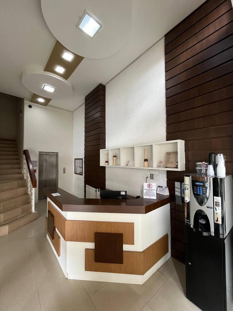 Acomodare Hotel- Sob Nova Direcao Tubarão Esterno foto