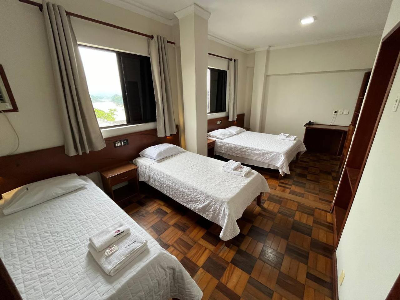 Acomodare Hotel- Sob Nova Direcao Tubarão Esterno foto